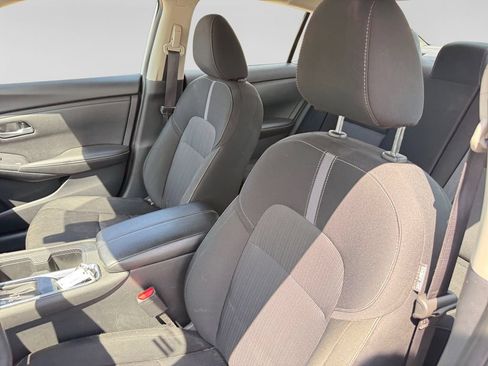 Used 2025 Nissan Sentra SV FWD image 22