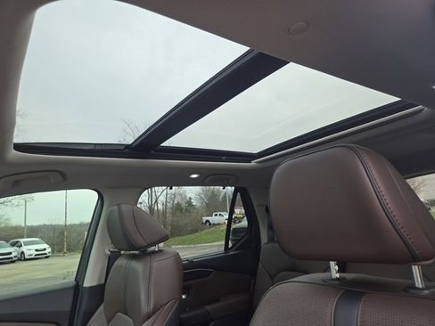 Used 2023 Honda Pilot Elite image 6