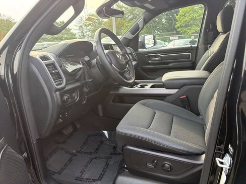 Used 2022 RAM 1500 Big Horn AWD/4WD image 11