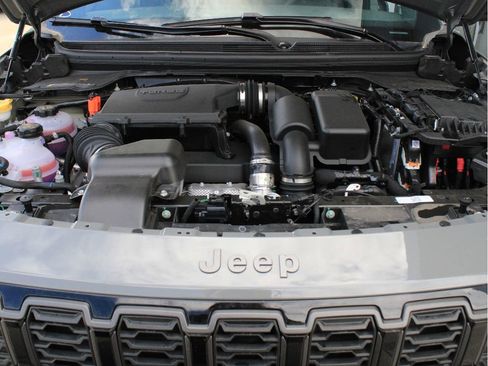 New 2026 Jeep Cherokee Laredo AWD/4WD image 40