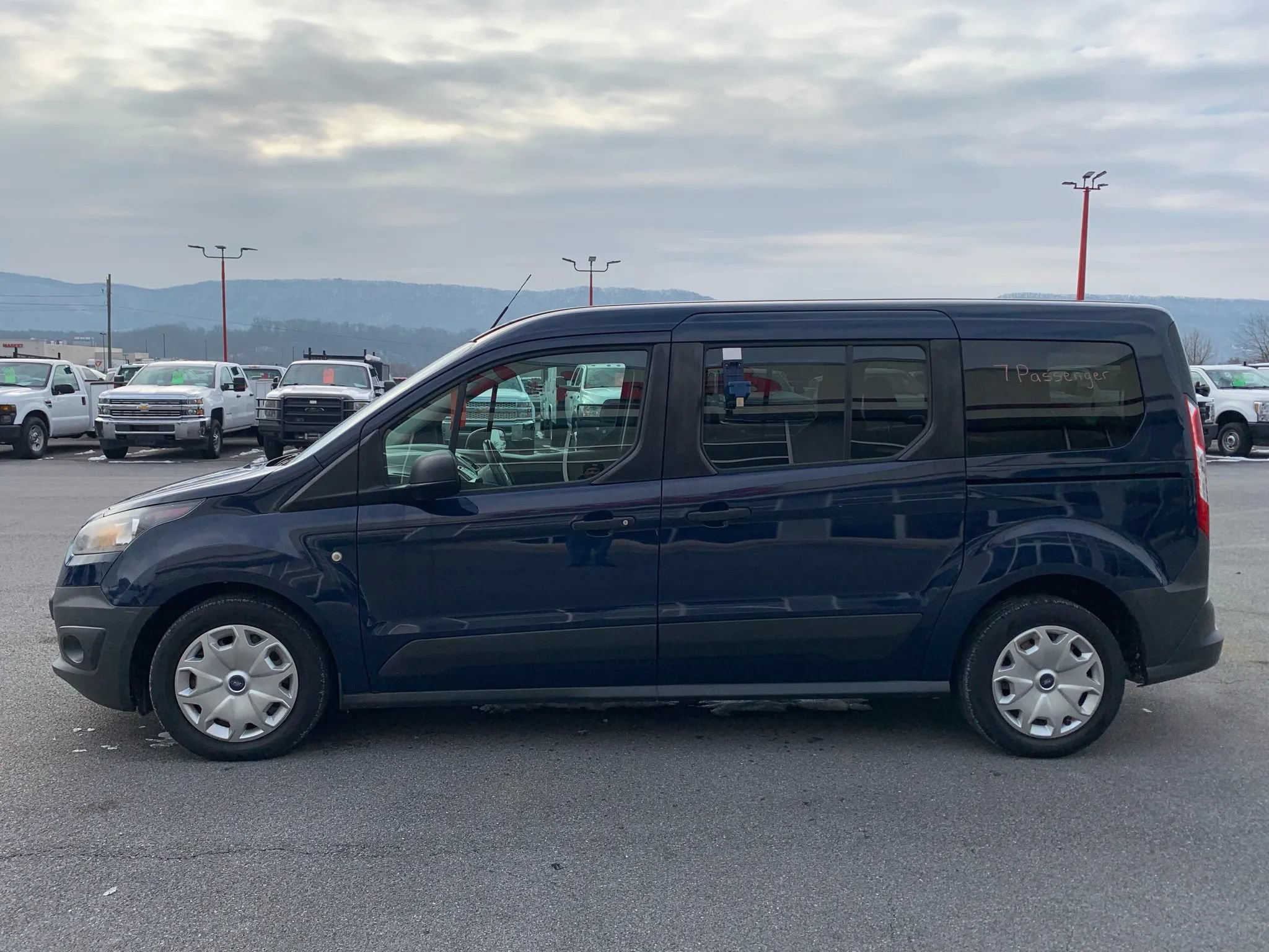 Used 2016 Ford Transit Connect XL FWD image 5