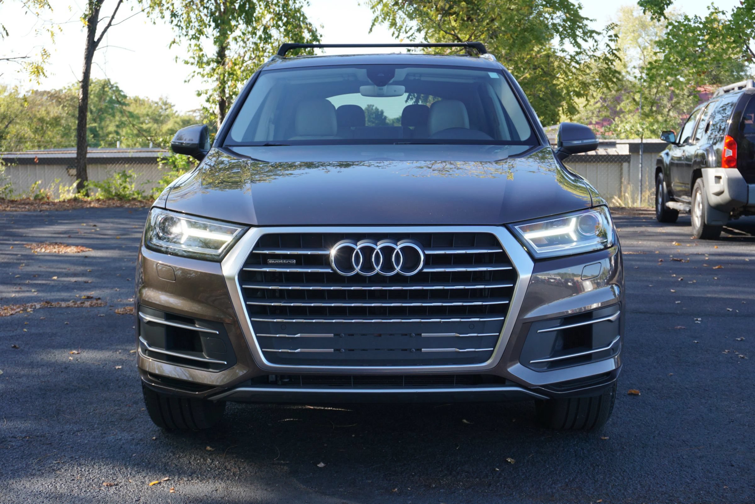 Used 2017 Audi Q7 3.0T Premium Plus w/ Premium Plus Package AWD/4WD image 2