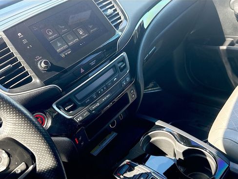 Used 2019 Honda Passport Elite image 27