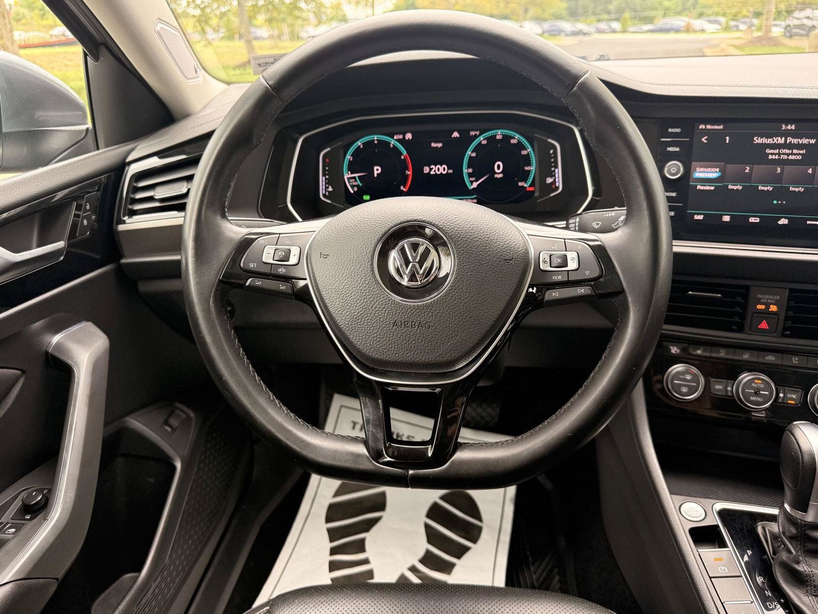 Used 2019 Volkswagen Jetta SEL Premium FWD image 23