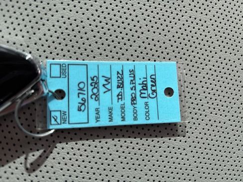 New 2025 Volkswagen ID. Buzz Pro S Plus image 43