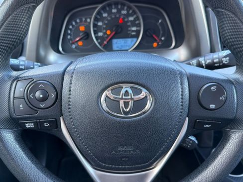 Used 2014 Toyota RAV4 XLE image 22