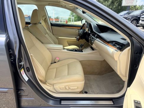 Used 2013 Lexus ES 300h w/ Premium Pkg FWD image 16