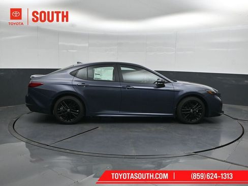 New 2026 Toyota Camry SE FWD image 3