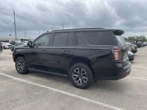 Used 2023 Chevrolet Tahoe Z71 w/ Luxury Package AWD/4WD image 3