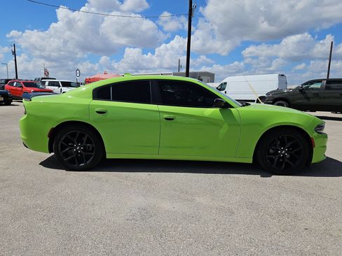 Used 2023 Dodge Charger SXT w/ Blacktop Package RWD image 2