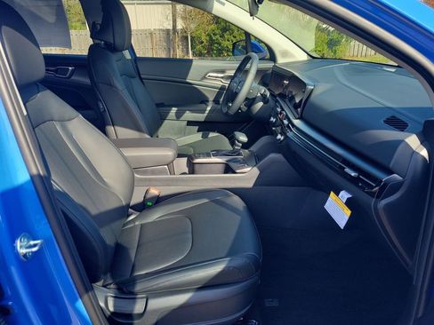 New 2026 Kia Sportage EX image 7
