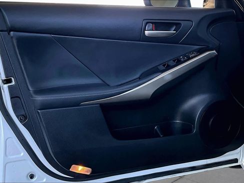 Used 2017 Lexus IS 200t w/ Premium Package RWD image 22