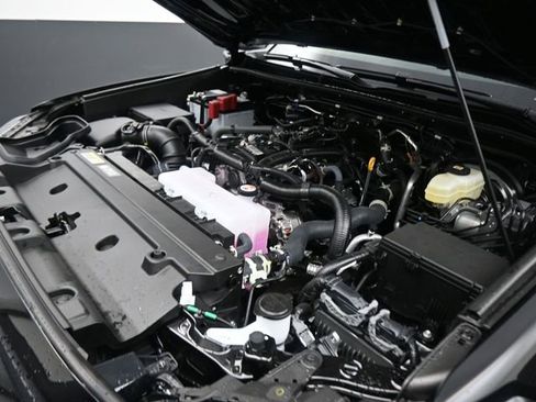 New 2025 Toyota 4Runner SR5 image 10