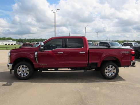 New 2026 Ford F250 Lariat w/ Chrome Package AWD/4WD image 3
