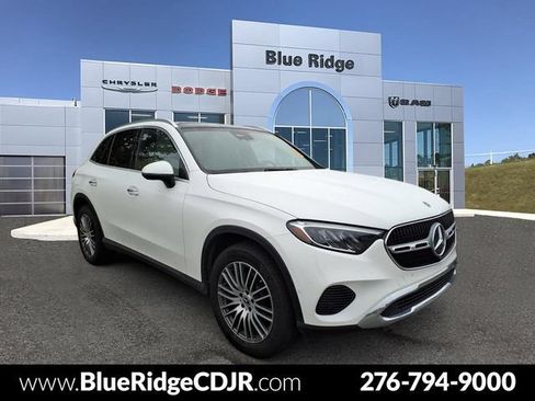 Used 2024 Mercedes-Benz GLC 300 4MATIC image 1