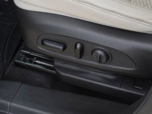 Used 2020 Buick Encore GX Essence FWD image 21