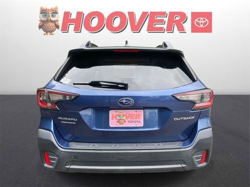 Used 2020 Subaru Outback Premium image 3