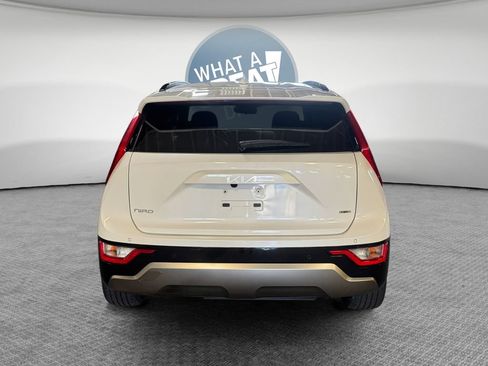 Certified 2023 Kia Niro EX Touring FWD image 5