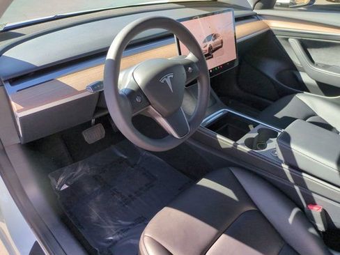 Used 2023 Tesla Model 3 Standard Range image 13