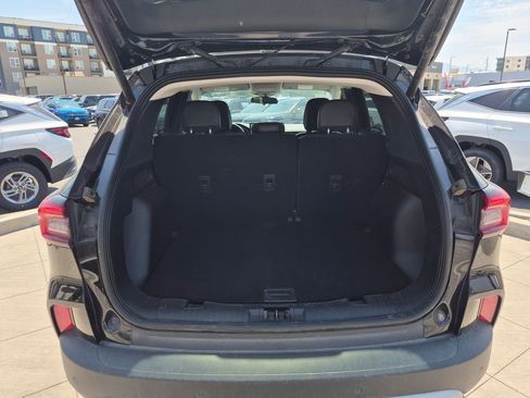 Used 2025 Ford Escape SE FWD image 30