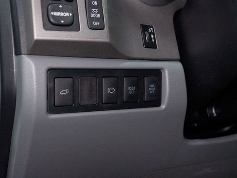 Used 2010 Toyota Sequoia Limited image 19