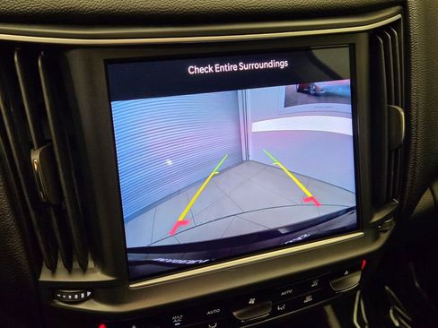 Certified 2022 Maserati Levante GT AWD/4WD image 39