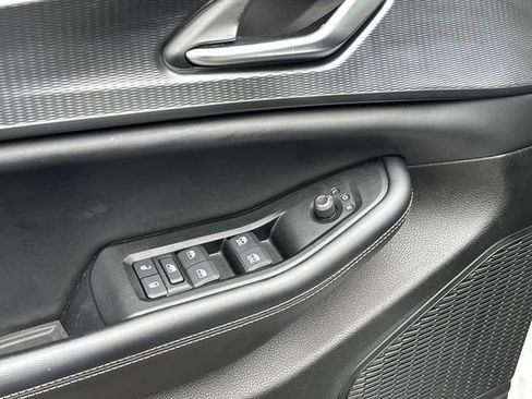 Used 2023 Jeep Grand Cherokee L Laredo RWD image 19
