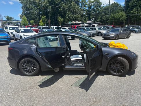 Used 2026 Tesla Model 3 RWD image 17