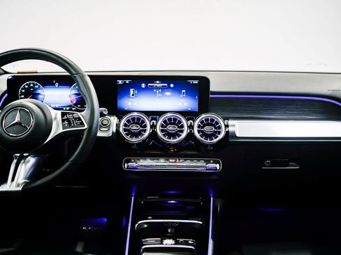 Used 2026 Mercedes-Benz GLB 250 image 13