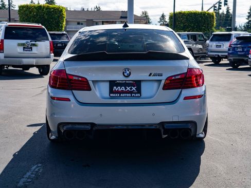 Used 2014 BMW M5 RWD image 9