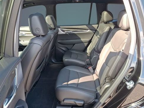 Certified 2025 Cadillac XT6 Sport w/ LPO, Floor Liner Package AWD/4WD image 7