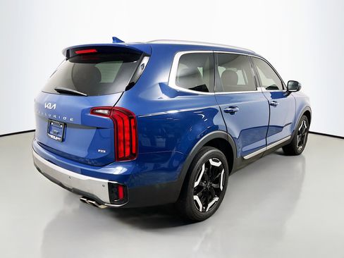 Used 2023 Kia Telluride S AWD/4WD image 4