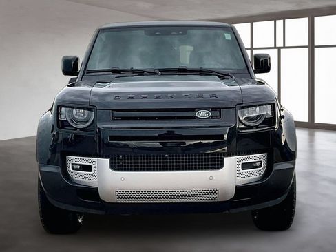 Used 2025 Land Rover Defender 110 S AWD/4WD image 3