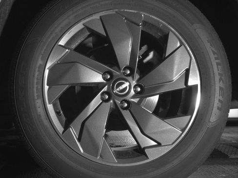 Used 2025 Nissan Rogue SV FWD image 12