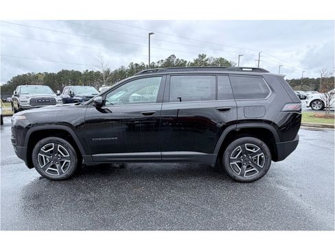 New 2026 Jeep Cherokee Laredo image 5