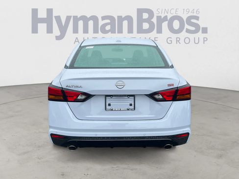 Used 2024 Nissan Altima 2.5 SR FWD image 4