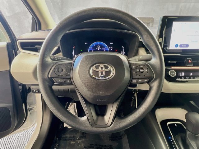 Used 2026 Toyota Corolla LE FWD image 16