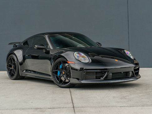Used 2022 Porsche 911 Carrera 4 GTS w/ Premium Package AWD/4WD image 5