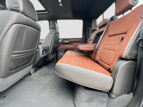 New 2026 GMC Sierra 2500 Denali Ultimate AWD/4WD image 17