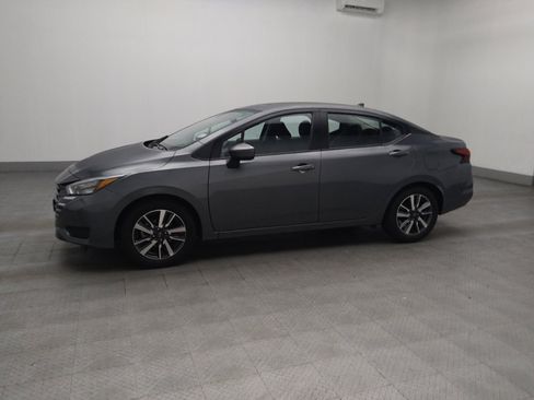 Used 2025 Nissan Versa SV FWD image 2