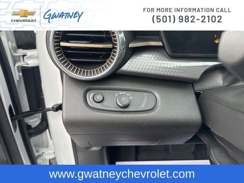 Used 2025 Chevrolet Trax ACTIV w/ Driver Confidence Package FWD image 19
