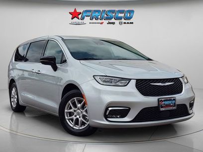 Used 2024 Chrysler Pacifica Touring-L