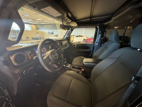 Used 2021 Jeep Wrangler Unlimited Sport AWD/4WD image 8