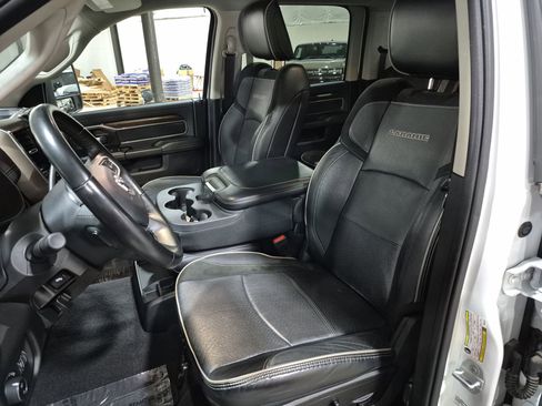 Used 2024 RAM 2500 Laramie AWD/4WD image 19