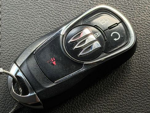 Used 2025 Buick Encore GX Preferred FWD image 23