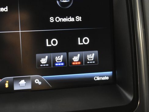 Used 2014 Ford F150 FX4 w/ Equipment Group 402A Luxury AWD/4WD image 20