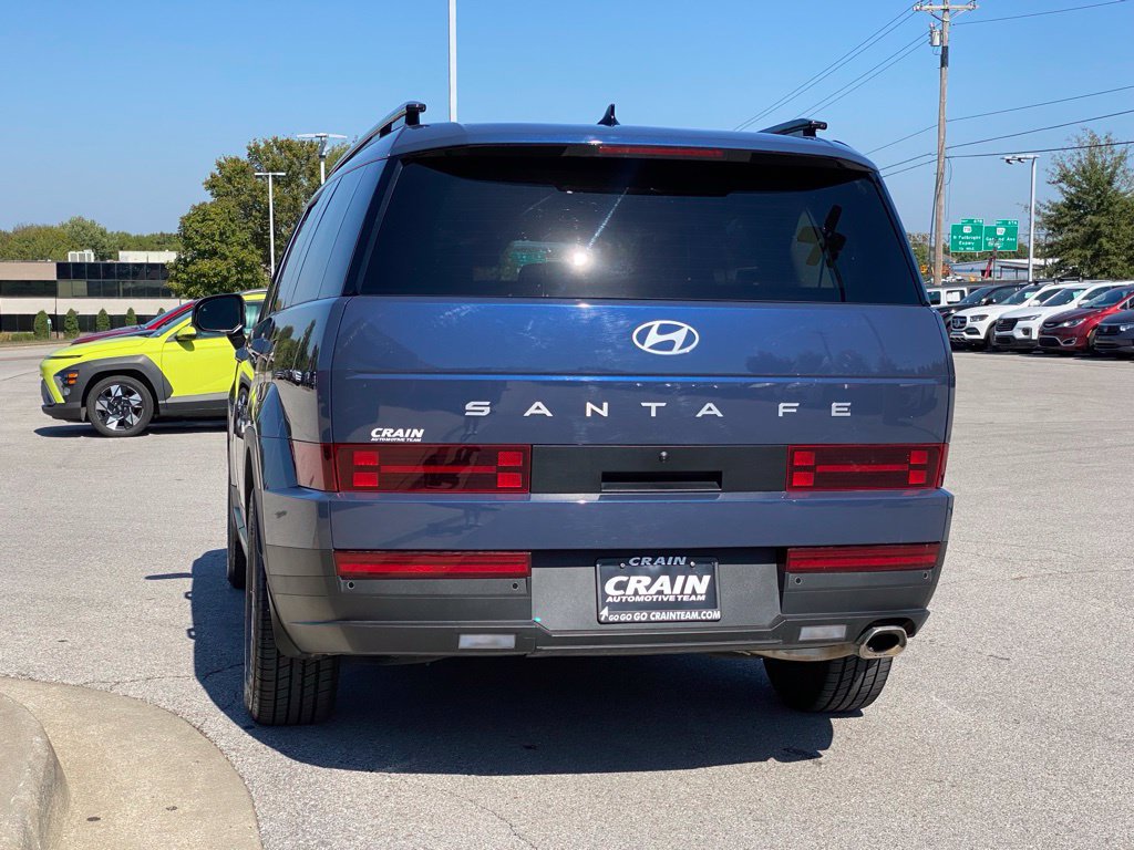 Used 2025 Hyundai Santa Fe SEL FWD image 5