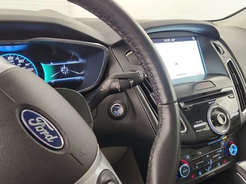 Used 2017 Ford Focus Electric Hatchback FWD image 19
