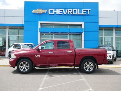 Used 2015 RAM 1500 Express AWD/4WD image 2