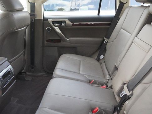 Used 2018 Lexus GX 460 Luxury AWD/4WD image 10